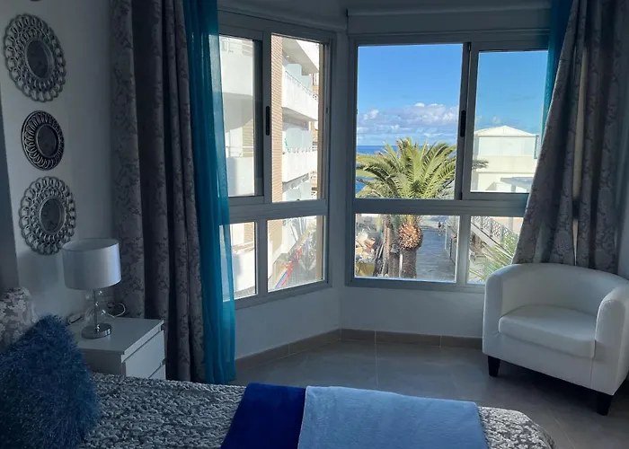 Rosmary Daire Puerto de la Cruz (Tenerife)