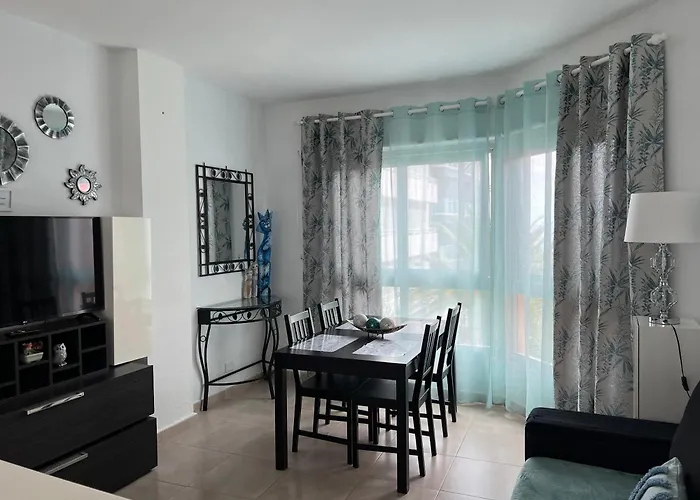 Rosmary Daire Puerto de la Cruz (Tenerife)